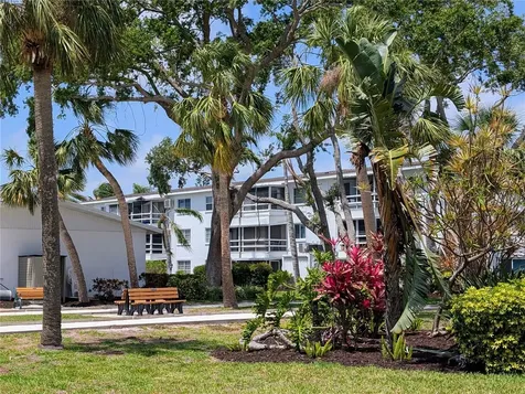 2547 60th Avenue W Bradenton FL 34207