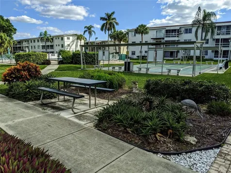 2547 60th Avenue W Bradenton FL 34207
