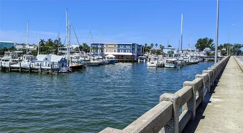 2547 60th Avenue W Bradenton FL 34207