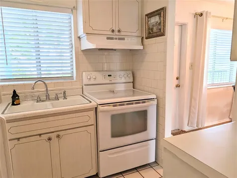 2547 60th Avenue W Bradenton FL 34207