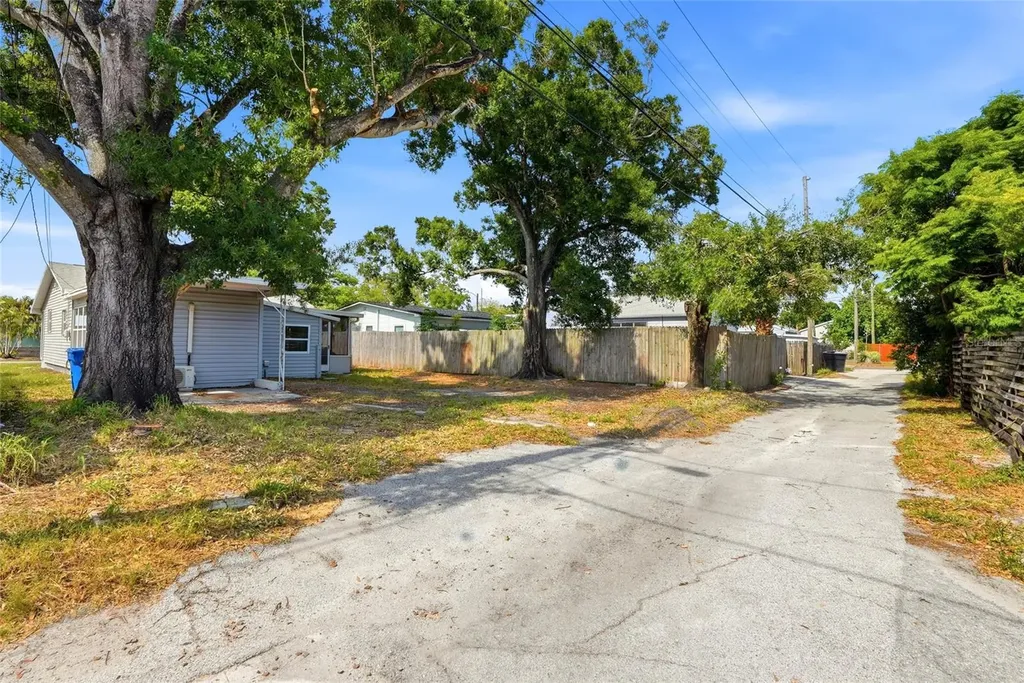 2444 32nd Avenue N St Petersburg FL 33713