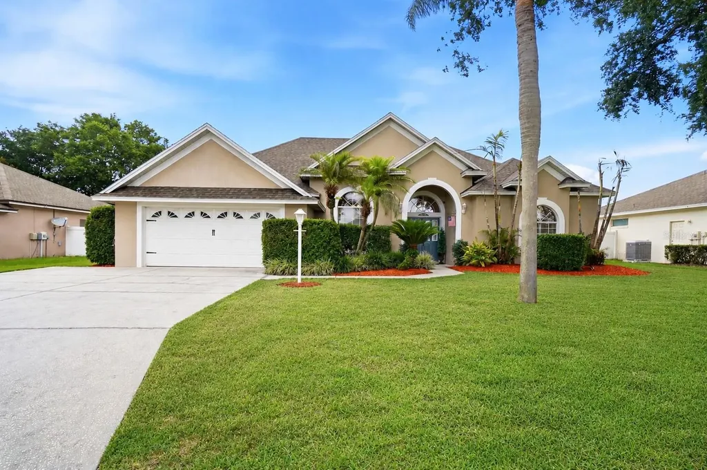 335 Ruby Lake Loop Winter Haven FL 33884