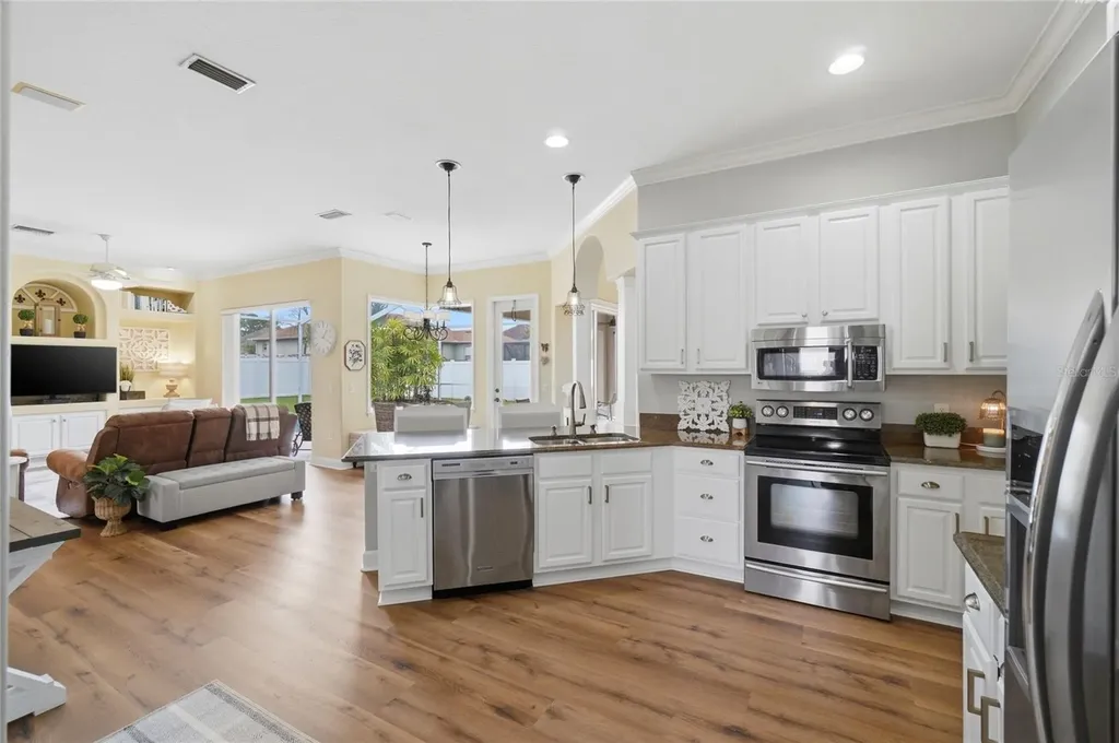 335 Ruby Lake Loop Winter Haven FL 33884