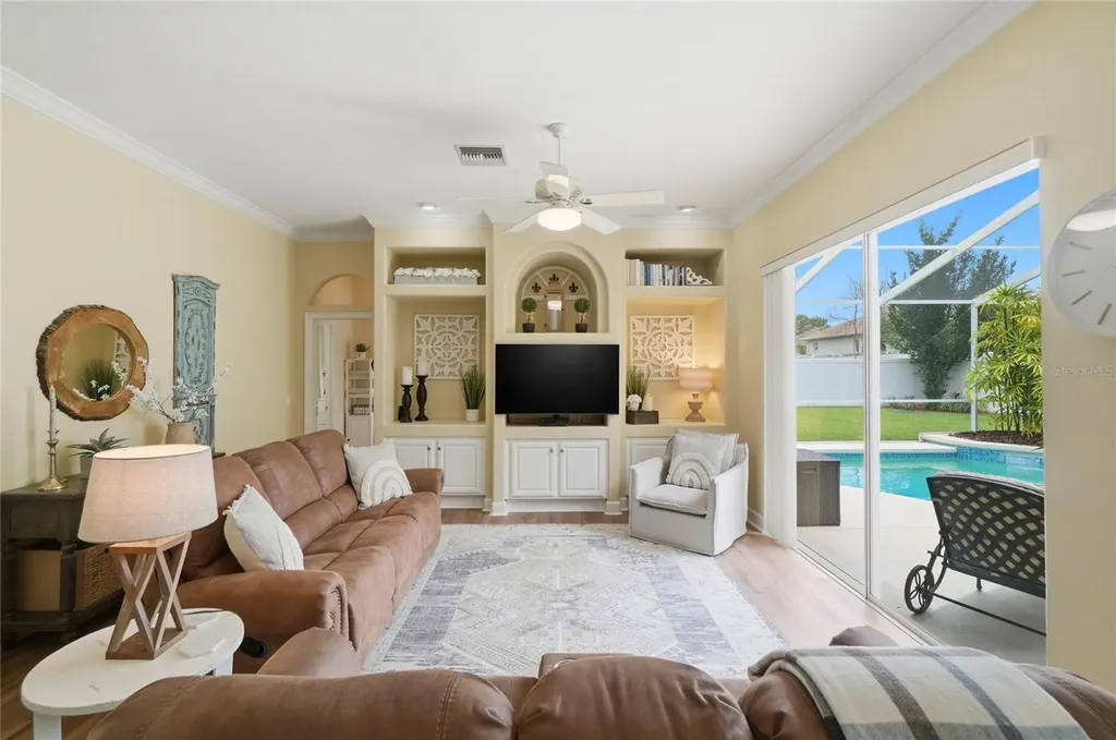 335 Ruby Lake Loop Winter Haven FL 33884