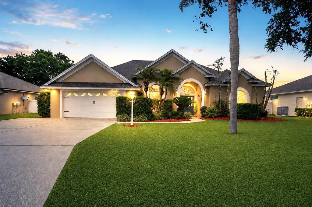 335 Ruby Lake Loop Winter Haven FL 33884