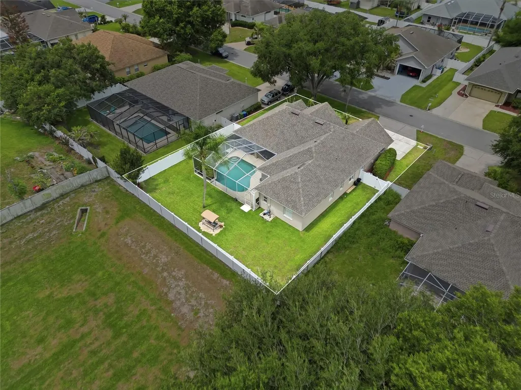 335 Ruby Lake Loop Winter Haven FL 33884