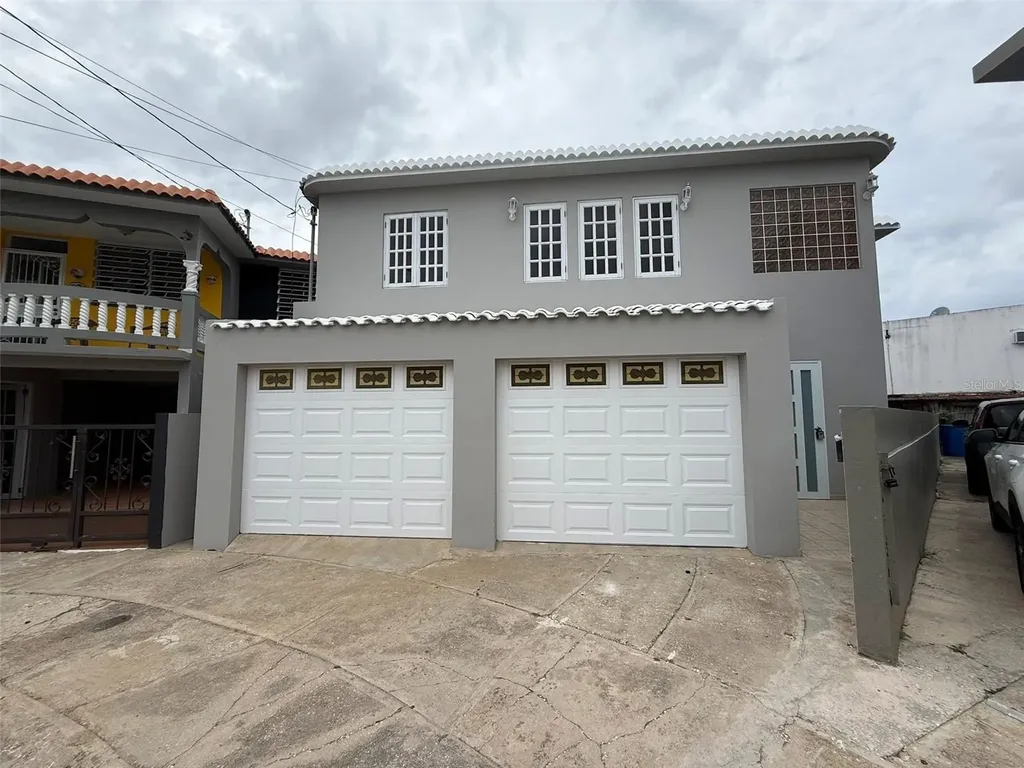 Calle 10 Villa Nitza Manati PR 00674