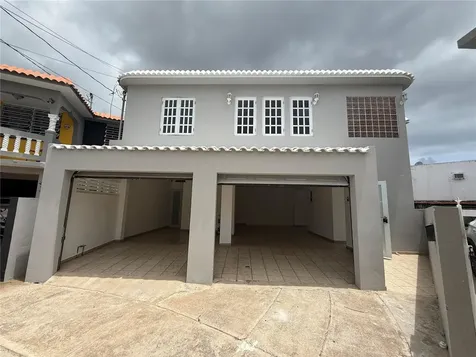 Calle 10 Villa Nitza Manati PR 00674