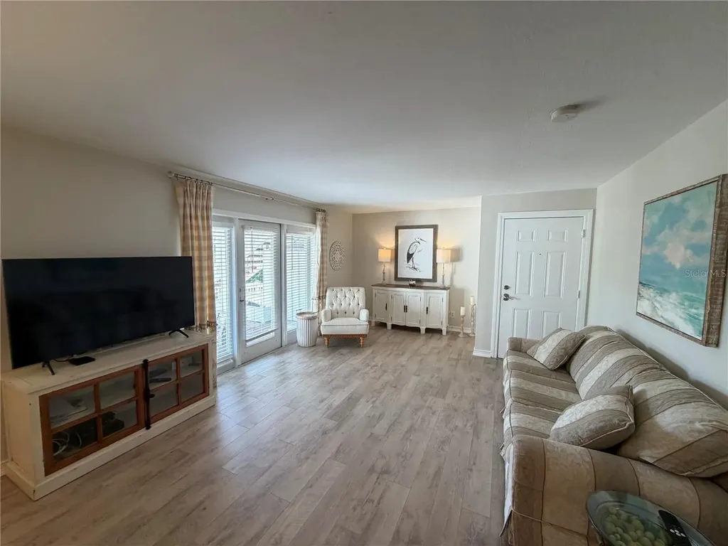 4985 Cobia Drive SE St Petersburg FL 33705