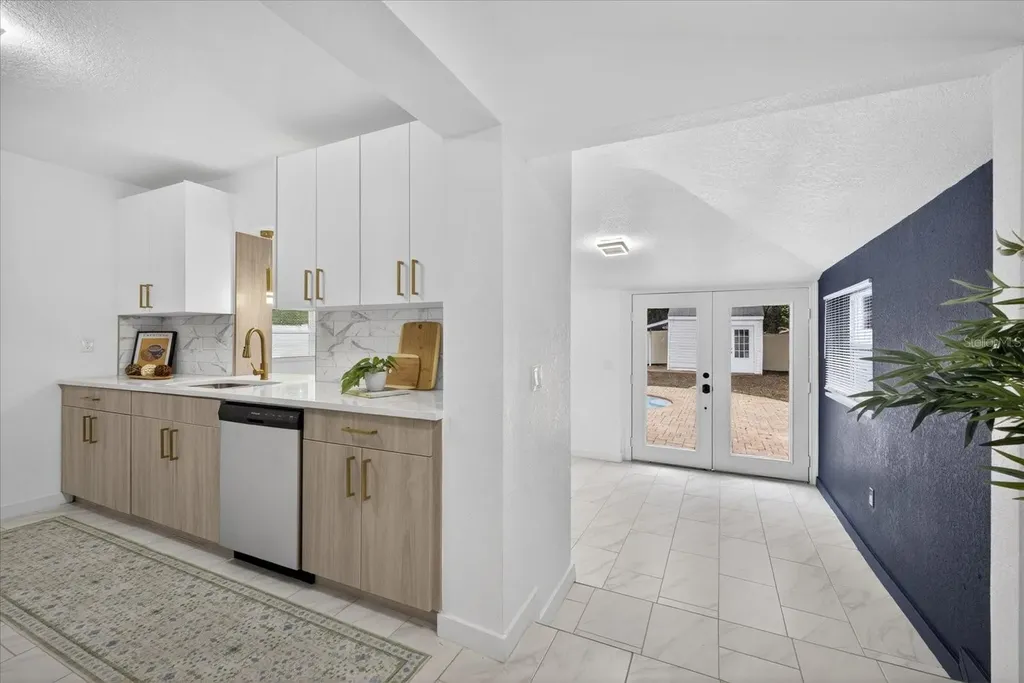 1919 E Clifton Street Tampa FL 33610