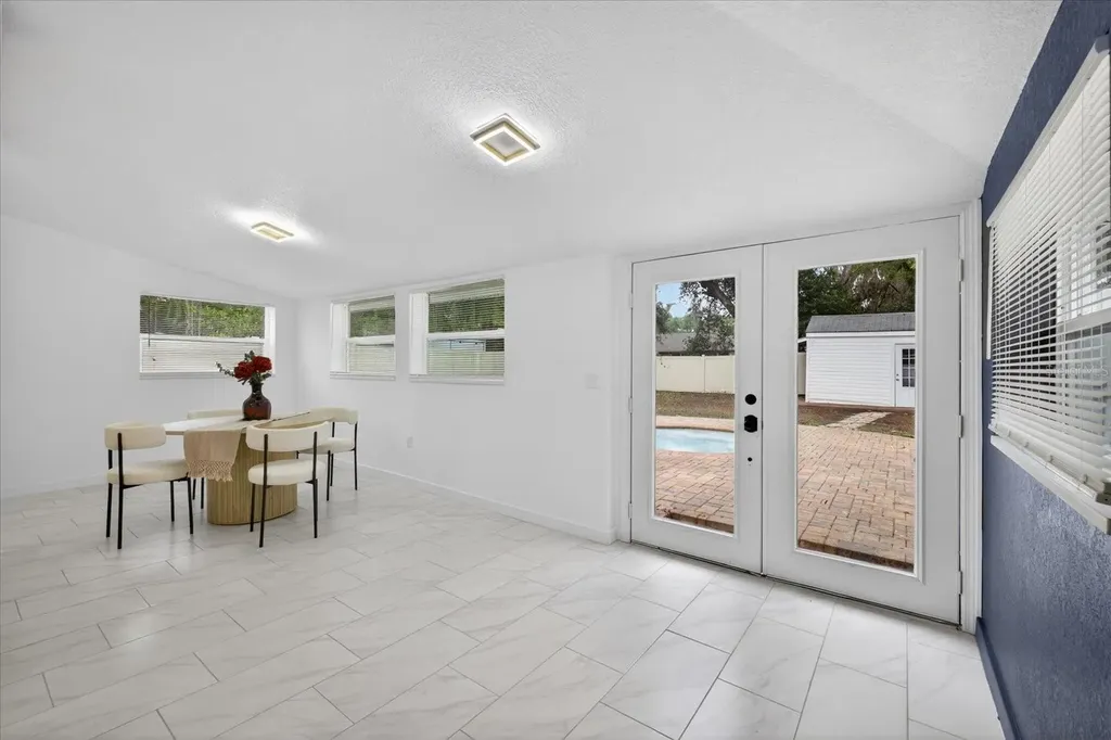 1919 E Clifton Street Tampa FL 33610