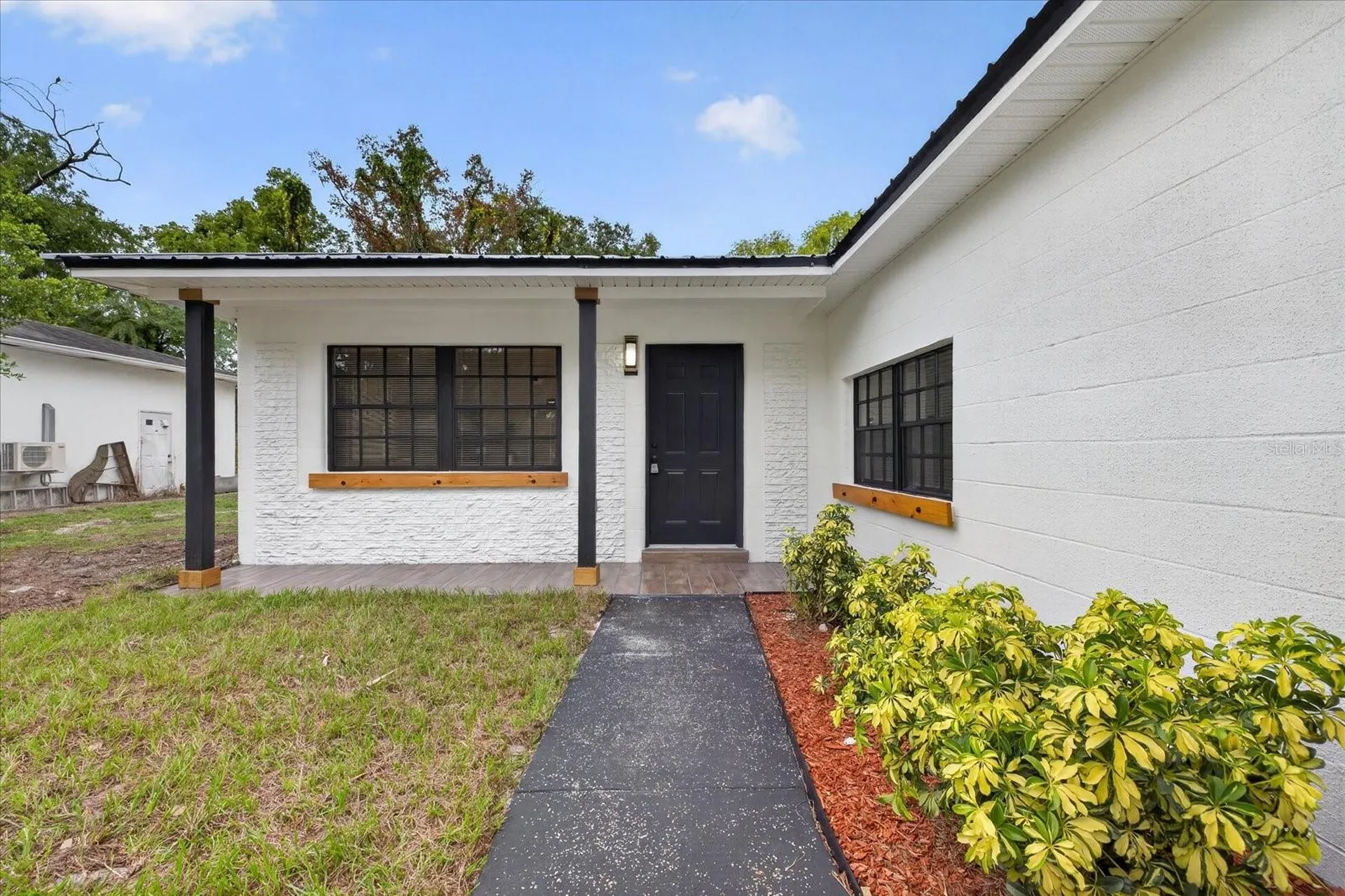 1919 E Clifton Street Tampa FL 33610