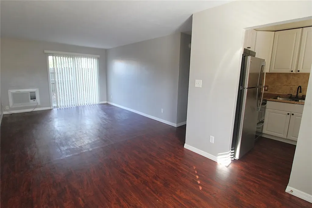 3001 Bee Ridge Road Sarasota FL 34239