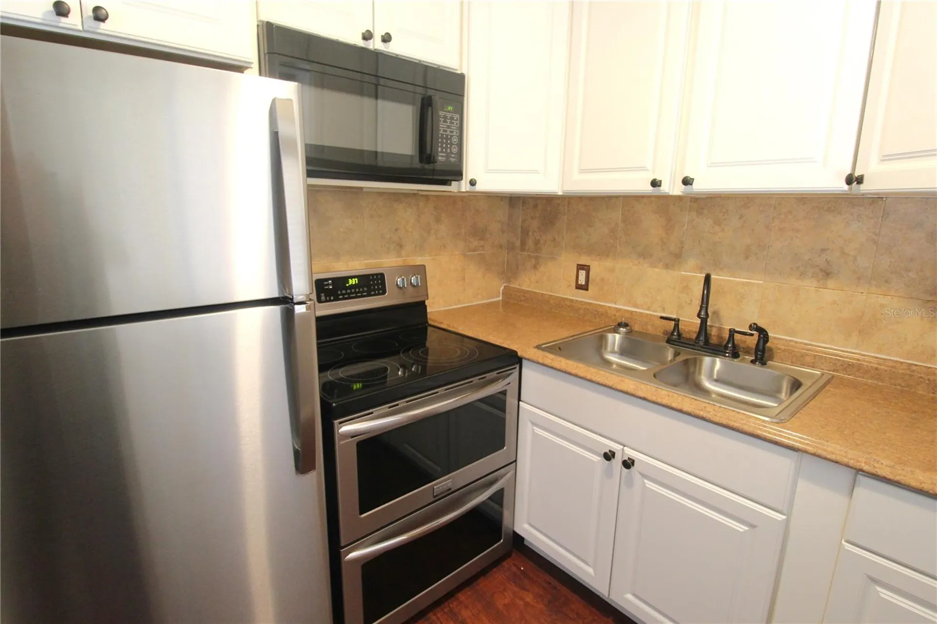 3001 Bee Ridge Road Sarasota FL 34239