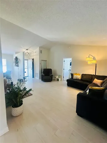 340 Edgewood Court Kissimmee FL 34759