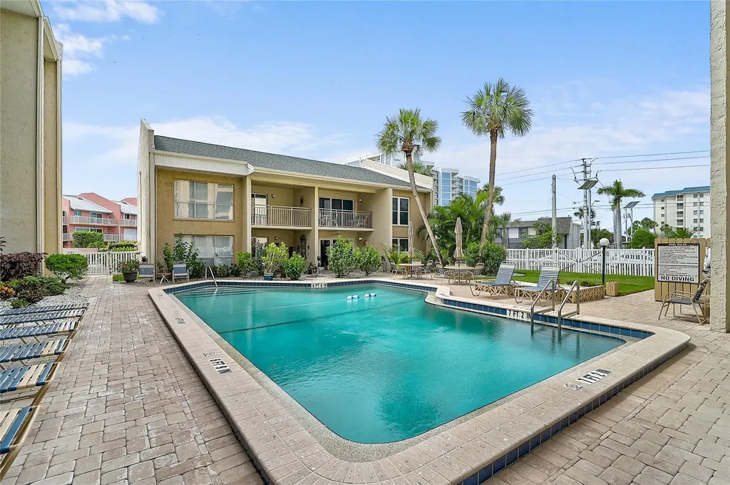 845 Benjamin Franklin Drive Sarasota FL 34236
