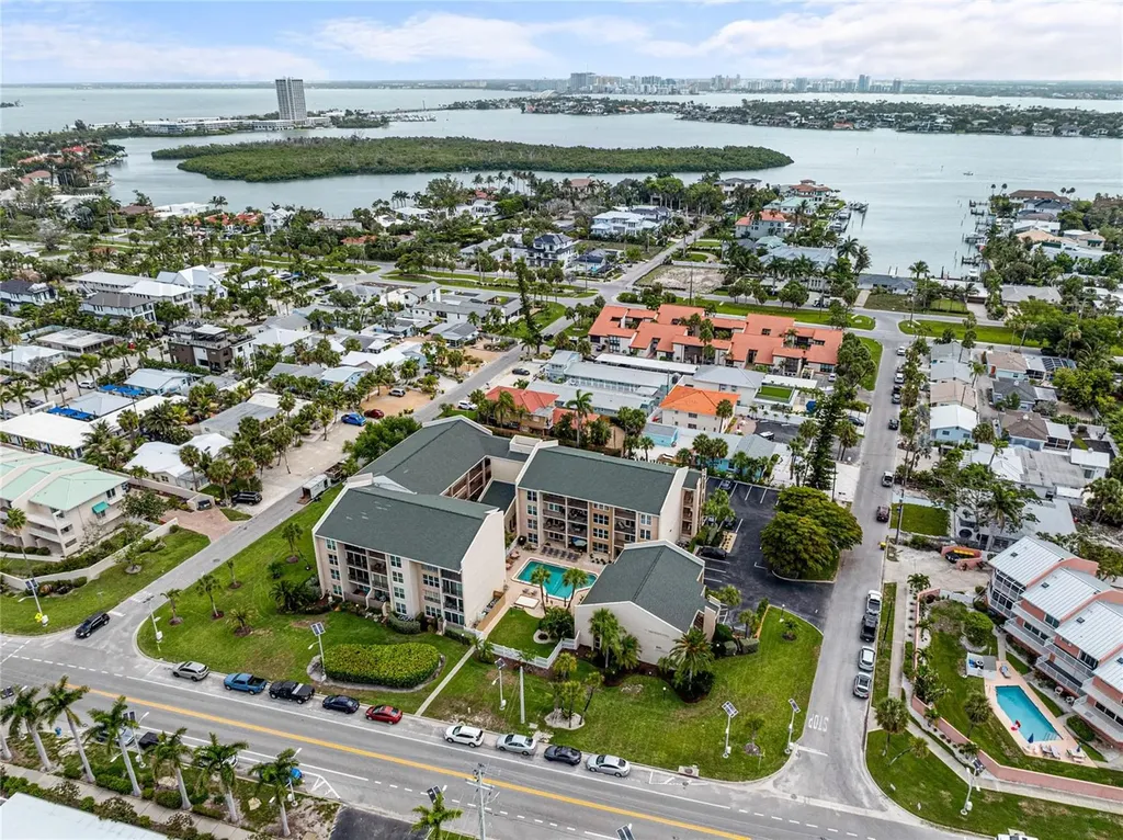 845 Benjamin Franklin Drive Sarasota FL 34236