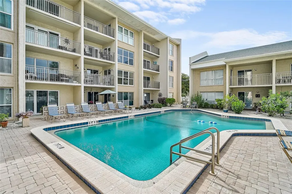 845 Benjamin Franklin Drive Sarasota FL 34236