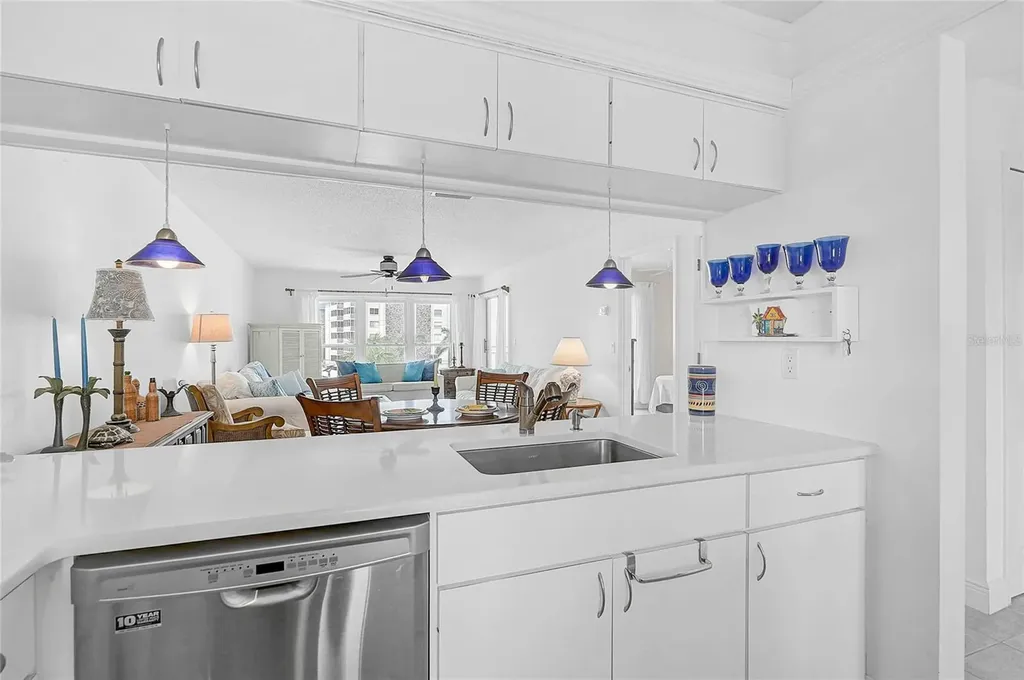 845 Benjamin Franklin Drive Sarasota FL 34236
