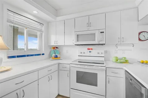 845 Benjamin Franklin Drive Sarasota FL 34236