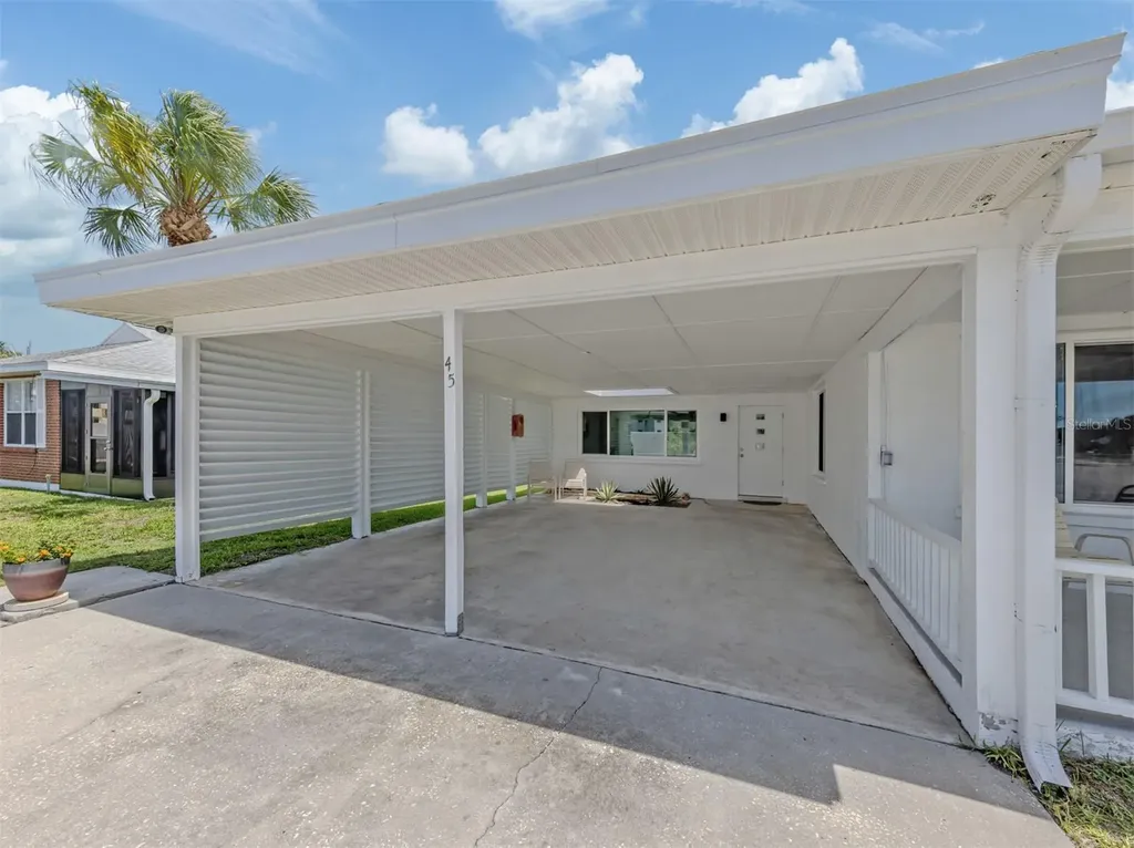 908 Villas Drive Venice FL 34285