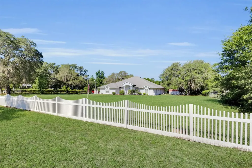 5260 SW 176th Avenue Dunnellon FL 34432