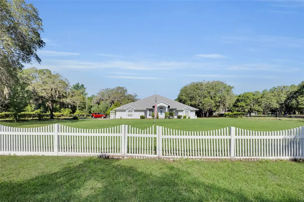 5260 SW 176th Avenue Dunnellon FL 34432