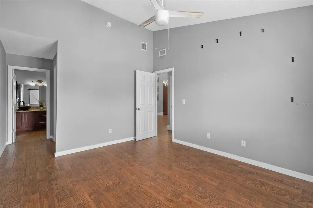155 N Pearl Lake Causeway Altamonte Springs FL 32714
