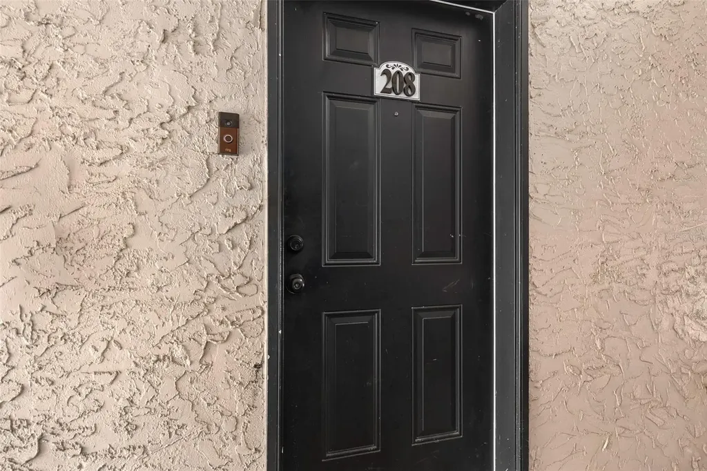 155 N Pearl Lake Causeway Altamonte Springs FL 32714