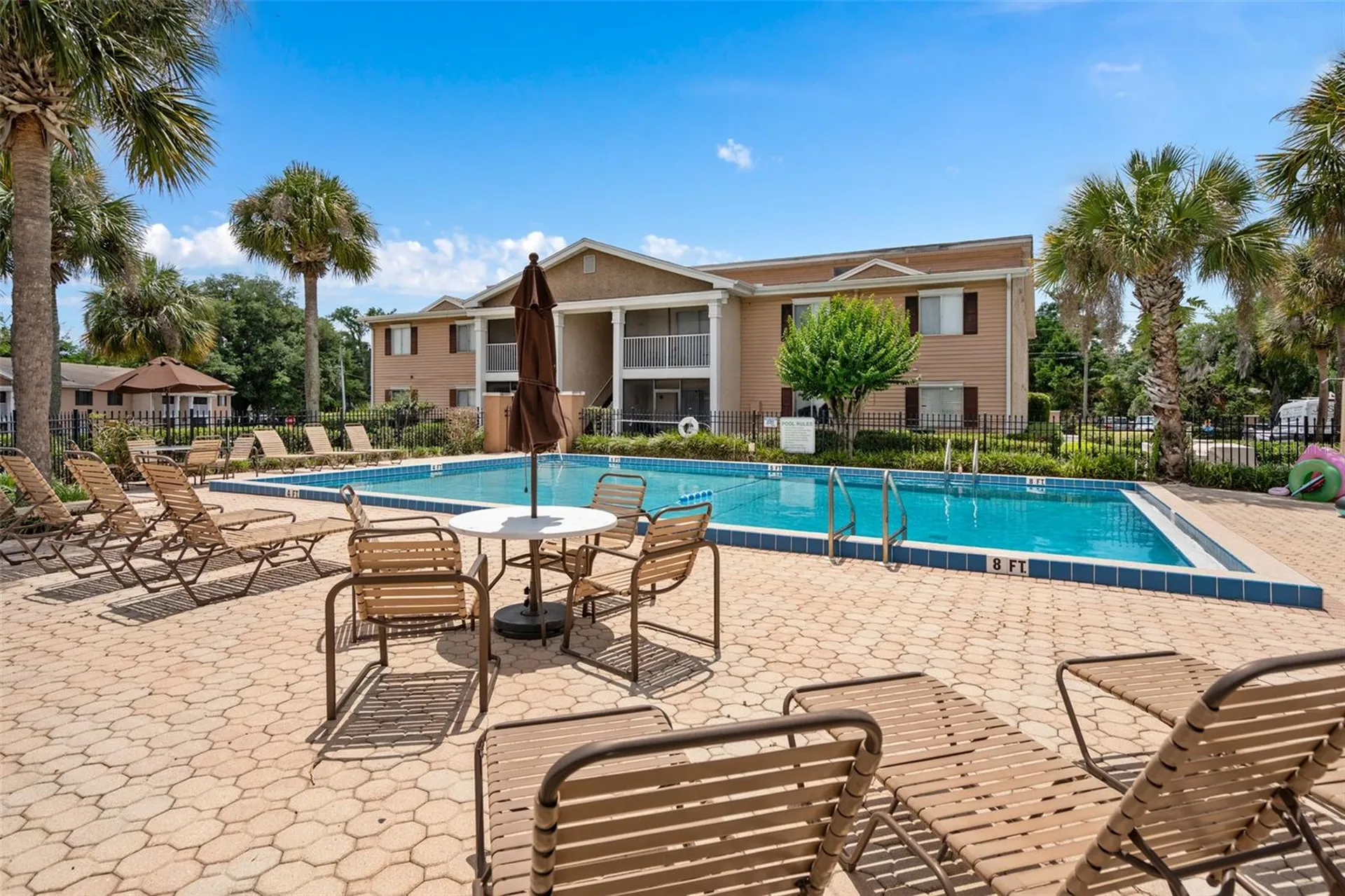 155 N Pearl Lake Causeway Altamonte Springs FL 32714