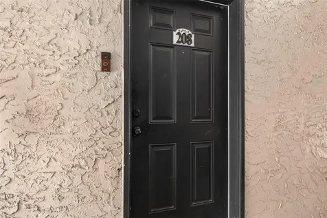 155 N Pearl Lake Causeway Altamonte Springs FL 32714