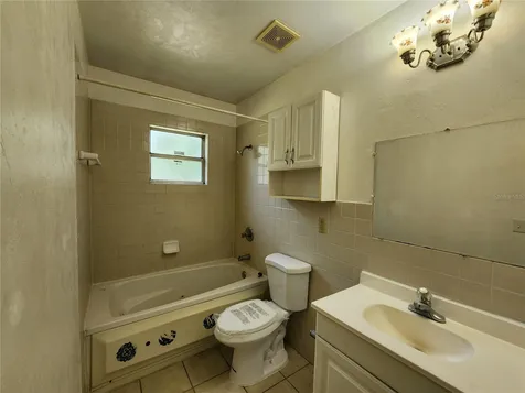 2831 NE 17 Drive Gainesville FL 32609