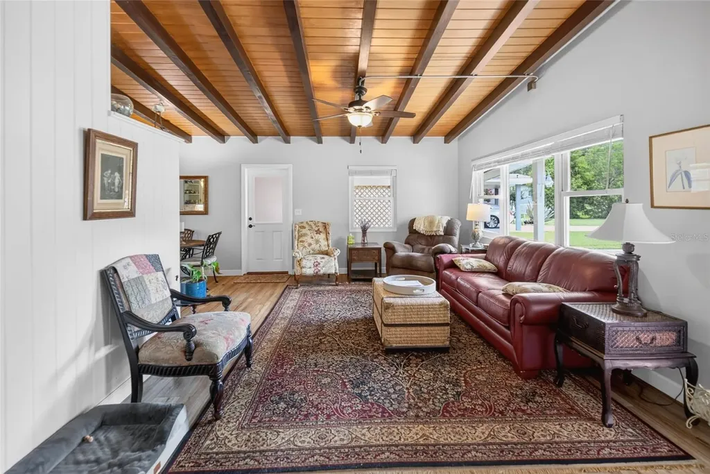 7588 S Crescent Loop Floral City FL 34436