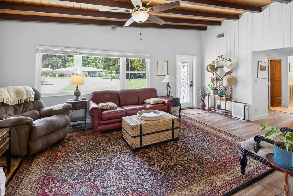 7588 S Crescent Loop Floral City FL 34436