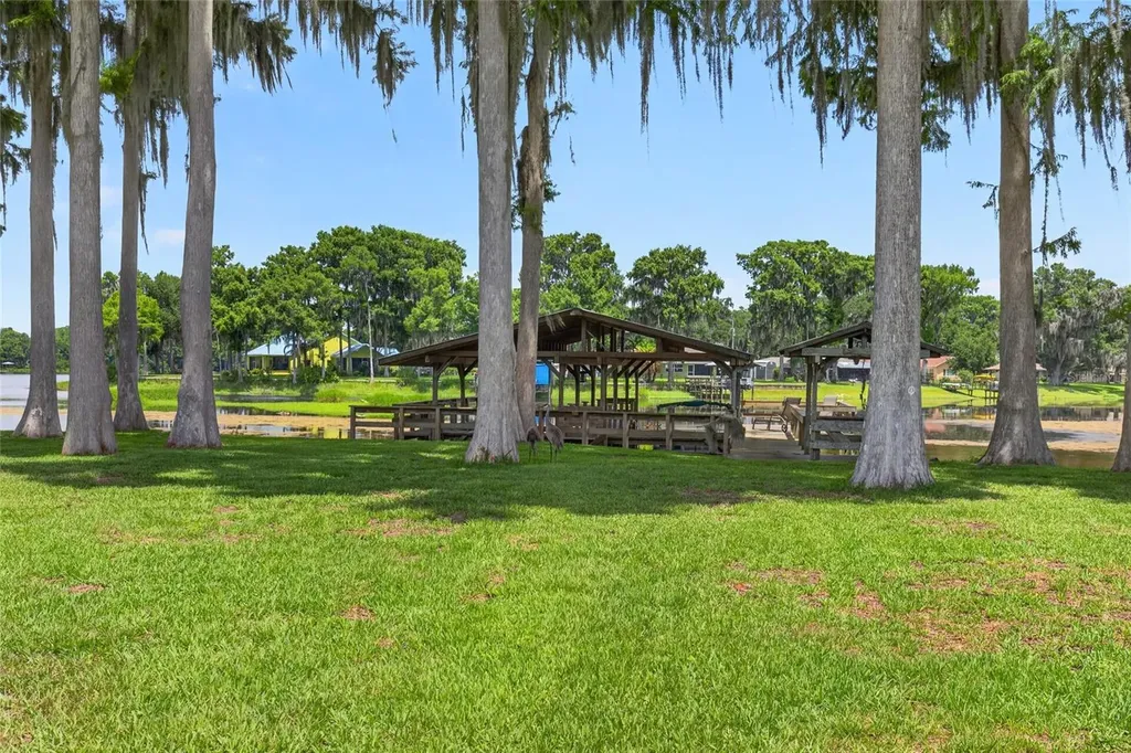 7588 S Crescent Loop Floral City FL 34436