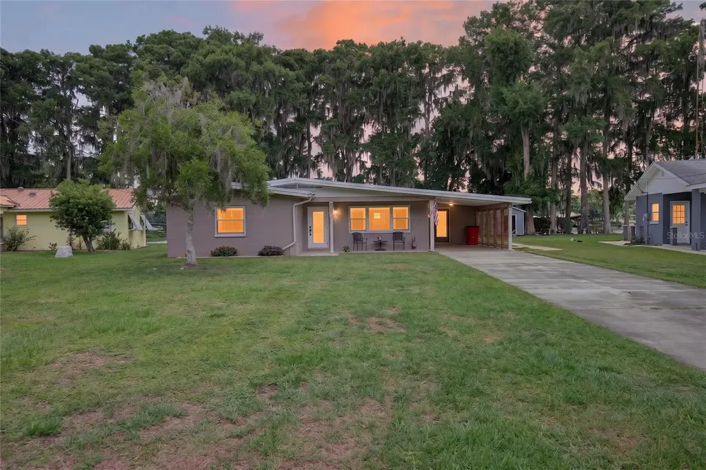 7588 S Crescent Loop Floral City FL 34436