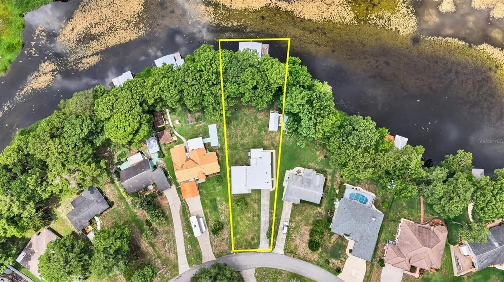 7588 S Crescent Loop Floral City FL 34436
