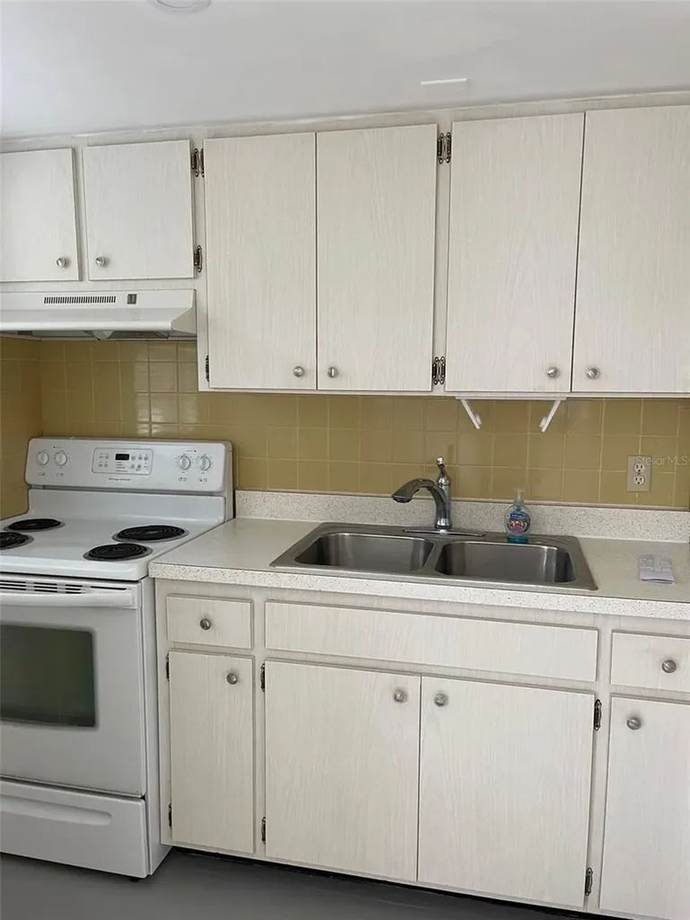 2739 Nassau Street Sarasota FL 34231