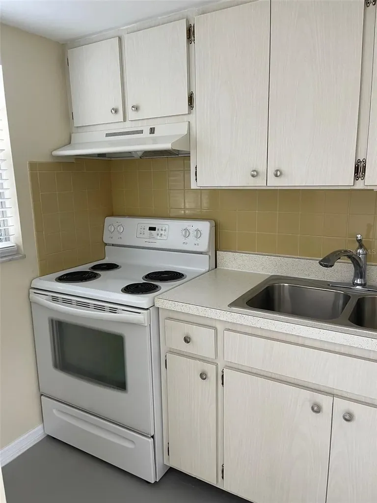 2739 Nassau Street Sarasota FL 34231