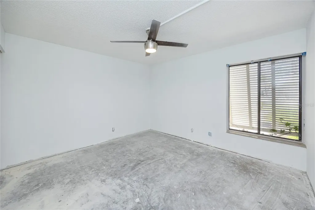 7310 Sunshine Skyway Lane S St Petersburg FL 33711