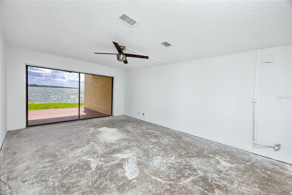 7310 Sunshine Skyway Lane S St Petersburg FL 33711