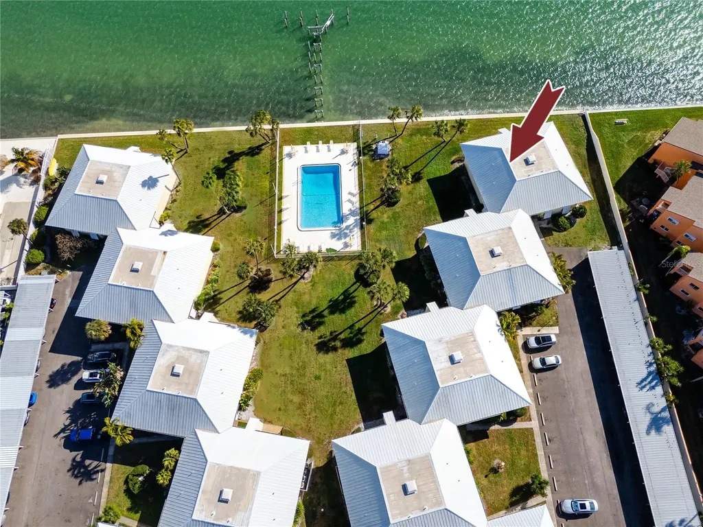 7310 Sunshine Skyway Lane S St Petersburg FL 33711