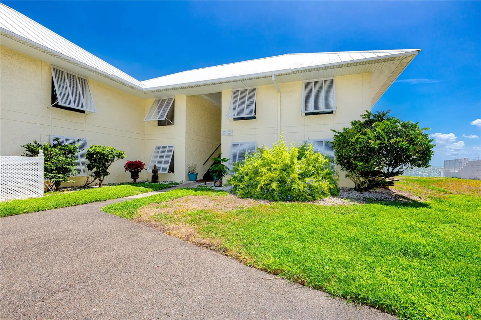 7310 Sunshine Skyway Lane S St Petersburg FL 33711