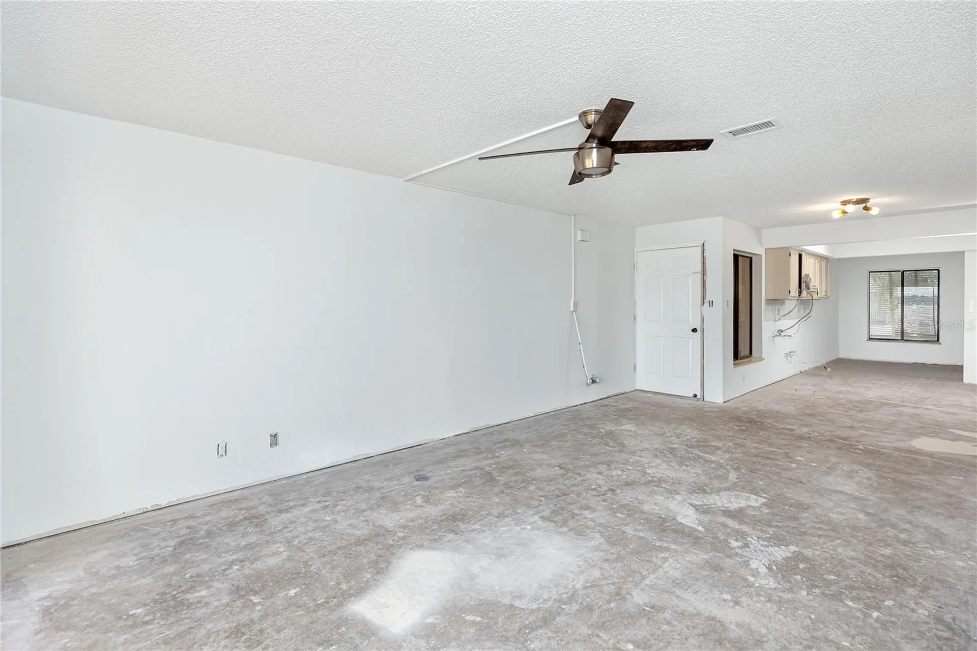 7310 Sunshine Skyway Lane S St Petersburg FL 33711