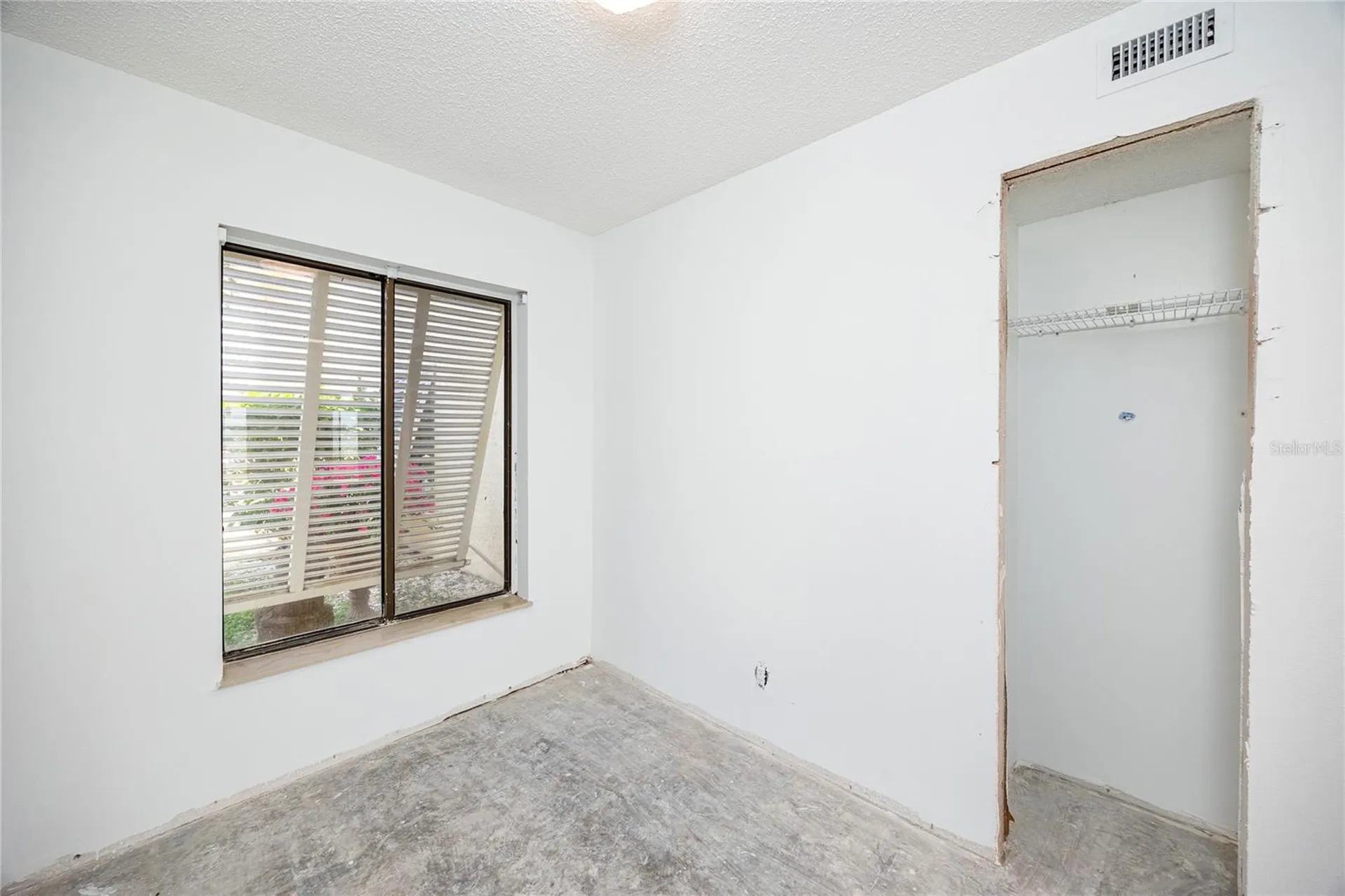 7310 Sunshine Skyway Lane S St Petersburg FL 33711