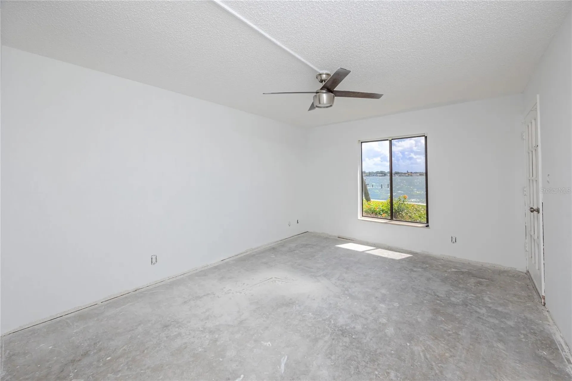 7310 Sunshine Skyway Lane S St Petersburg FL 33711