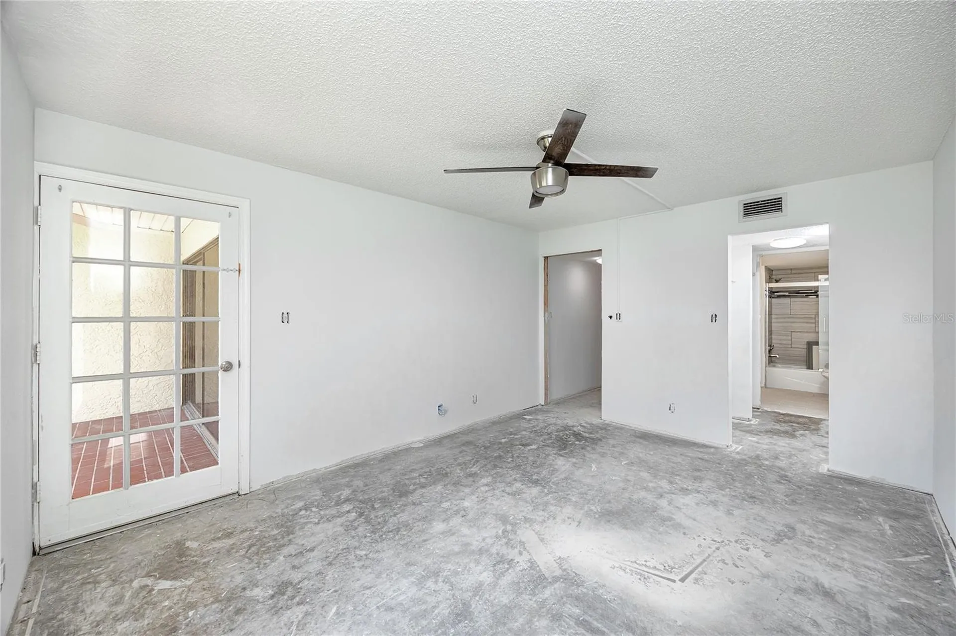 7310 Sunshine Skyway Lane S St Petersburg FL 33711