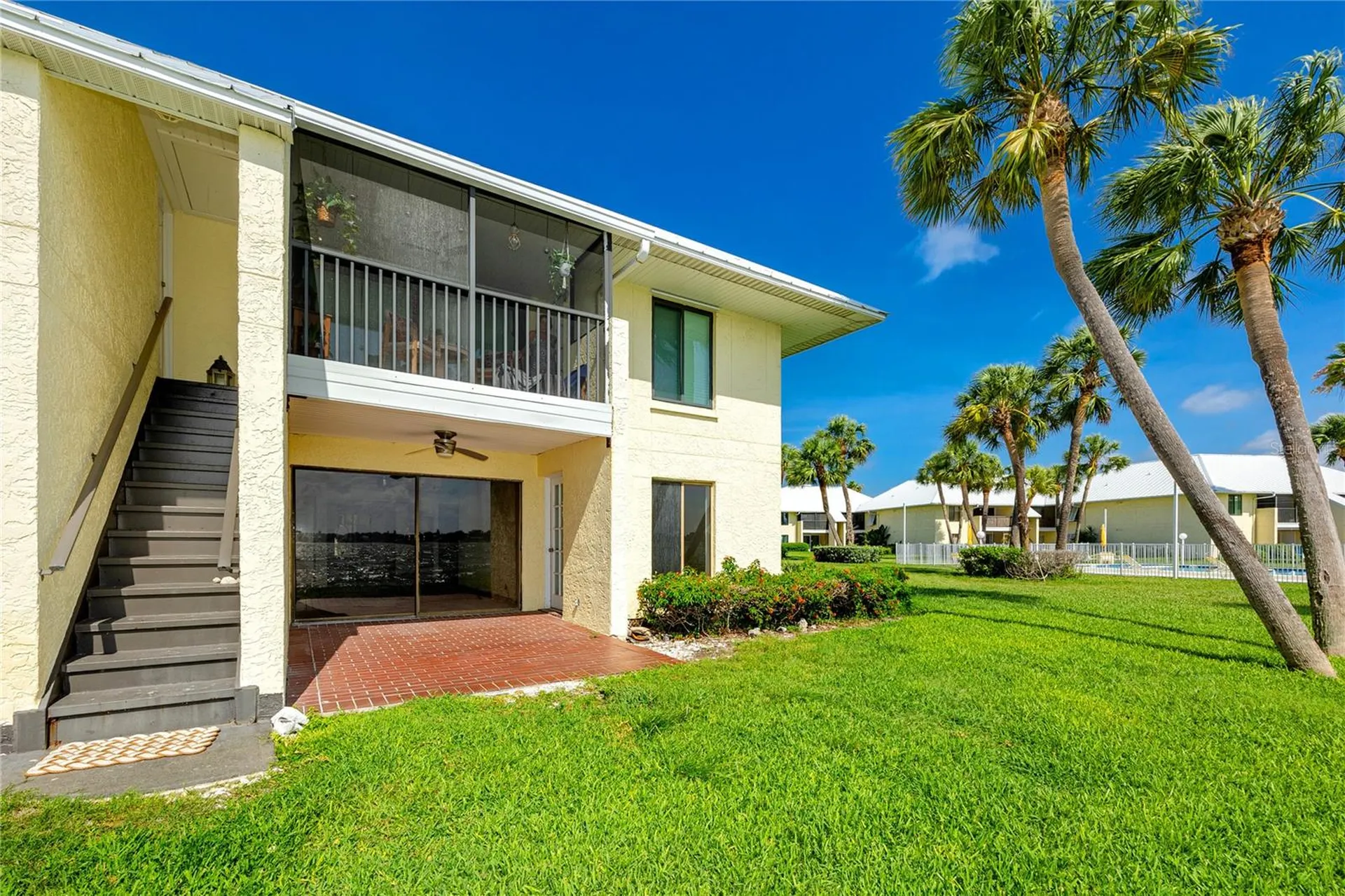 7310 Sunshine Skyway Lane S St Petersburg FL 33711