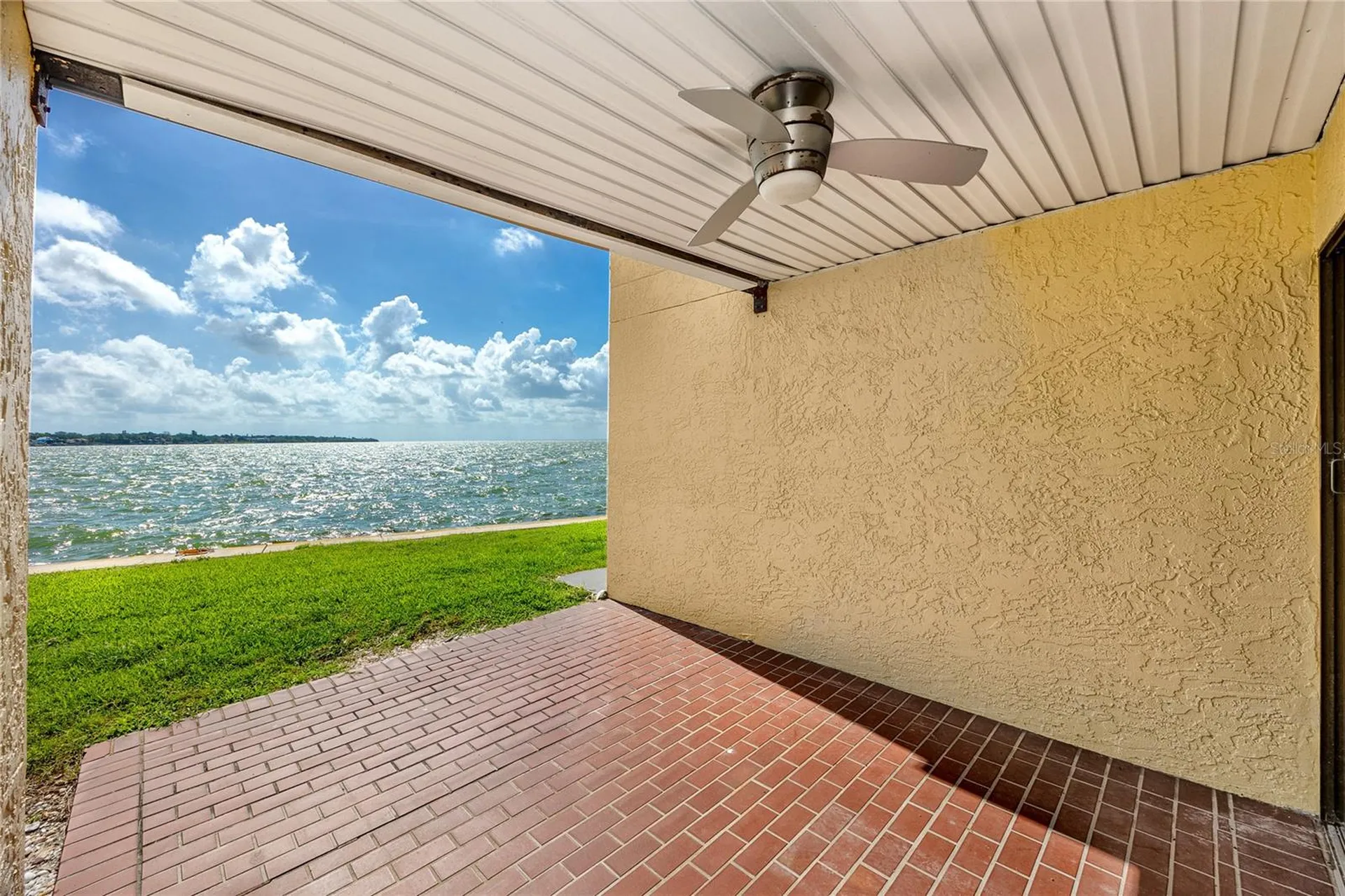 7310 Sunshine Skyway Lane S St Petersburg FL 33711