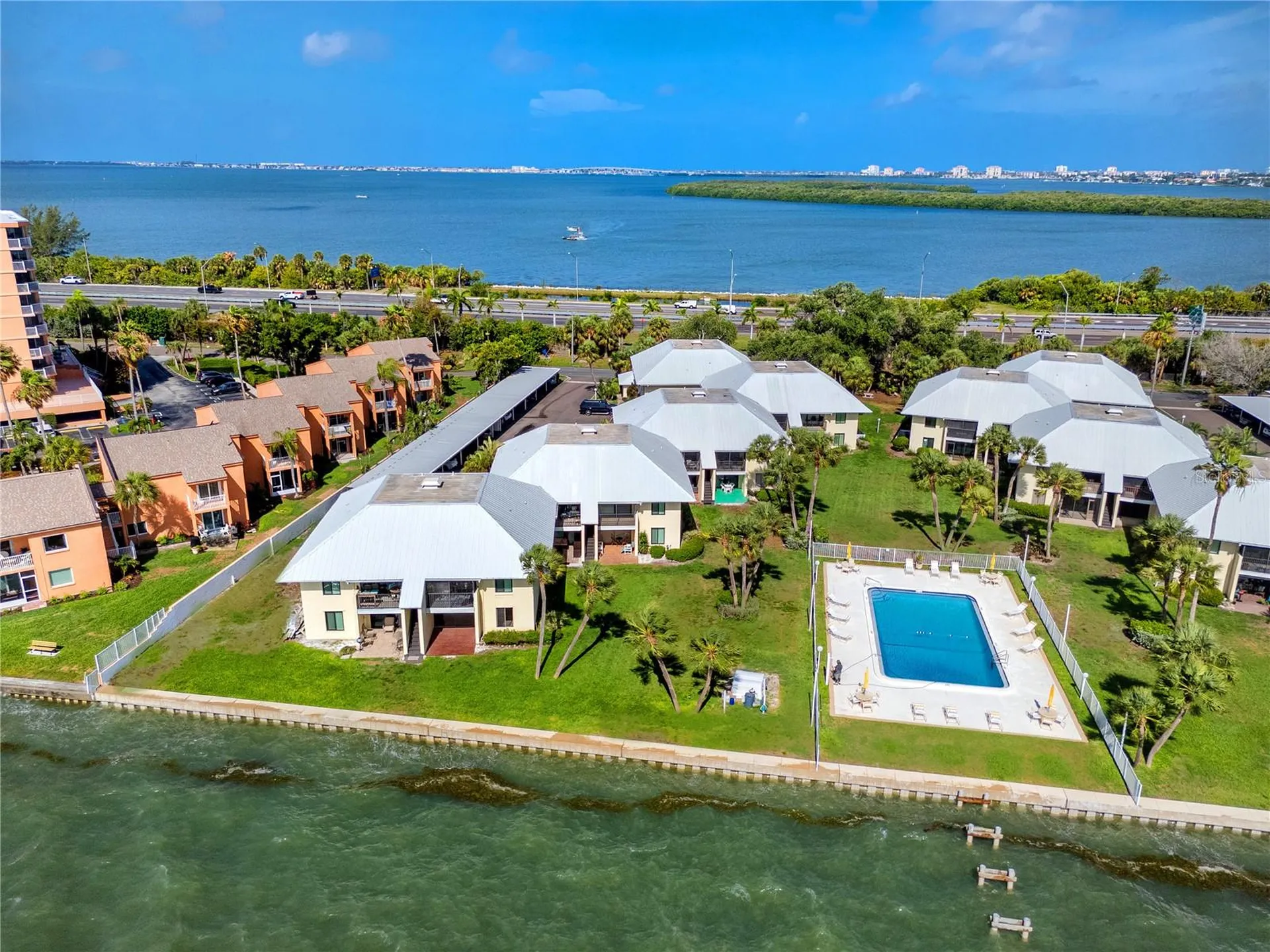 7310 Sunshine Skyway Lane S St Petersburg FL 33711